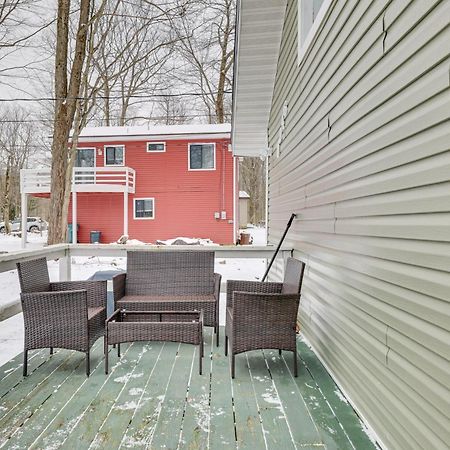 Tobyhanna Home With Hot Tub And Fire Pit Walk To Lake エクステリア 写真